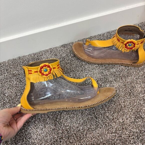 MANITOBAH MUKLUKS Wasaga Ankle
Sandals yellow 11 NEW without tags Size 11 - Picture 3 of 12